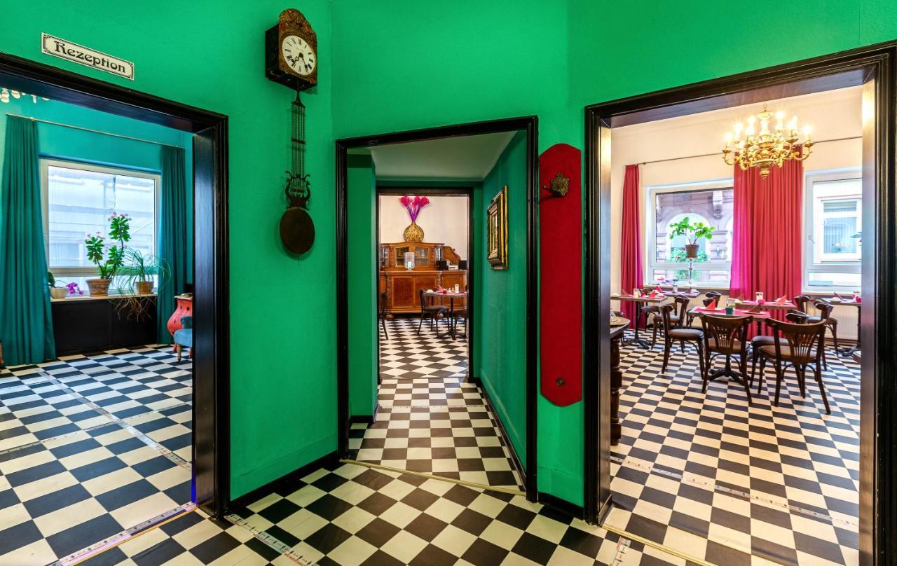 Smarthotel Mystique Self Check-In باد هومبرغ فور دير هوه المظهر الخارجي الصورة